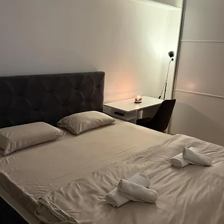 In Apartmán *
